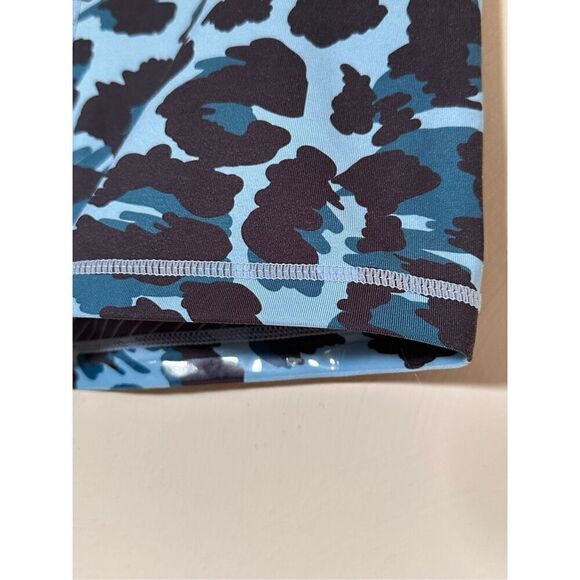 IAB MFG Spandex Booty Shorts Blue Leopard Print Size Women's 8 Medium - Picture 5 of 7